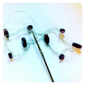 How to crochet a wire bracelet