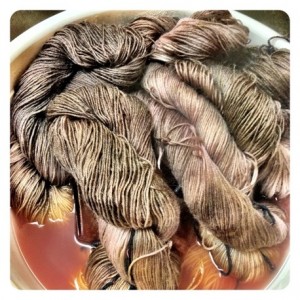 Bowl dyeing wool shawl yarn twisted skeins microwave