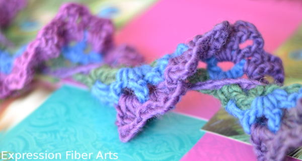 free ruffly crocheted scarf pattern