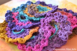 easy spiral crocheted scarf