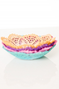 How to Dip Dye Crochet Boho Doily Bowls