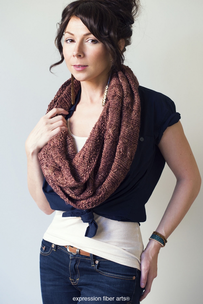cabled coffee lovers knitted cowl pattern